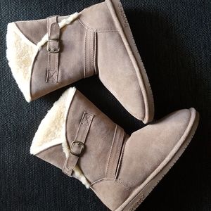 BEARPAW WINTER BOOTS